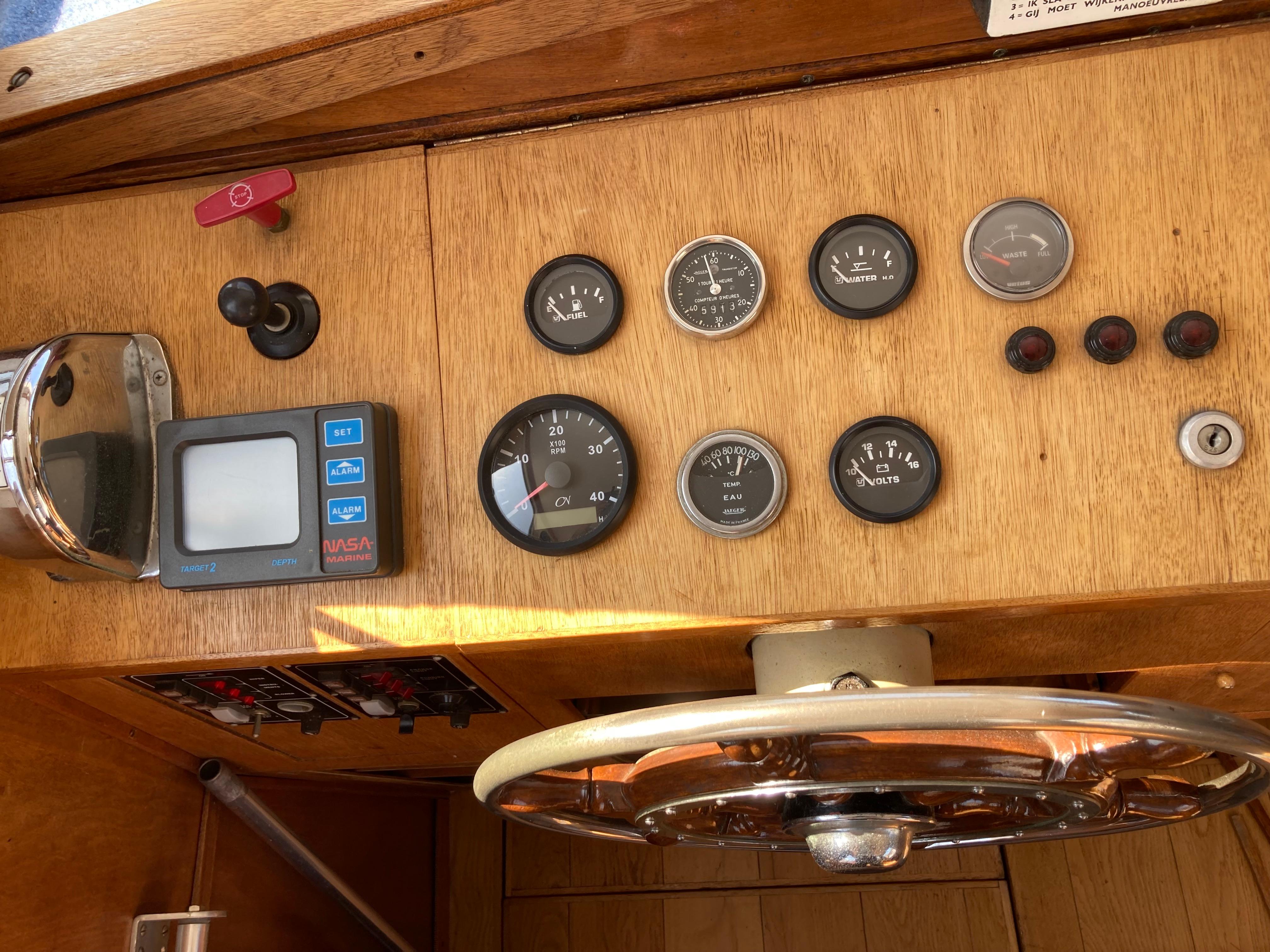 Motor Yacht Super Favorite AK 9.40