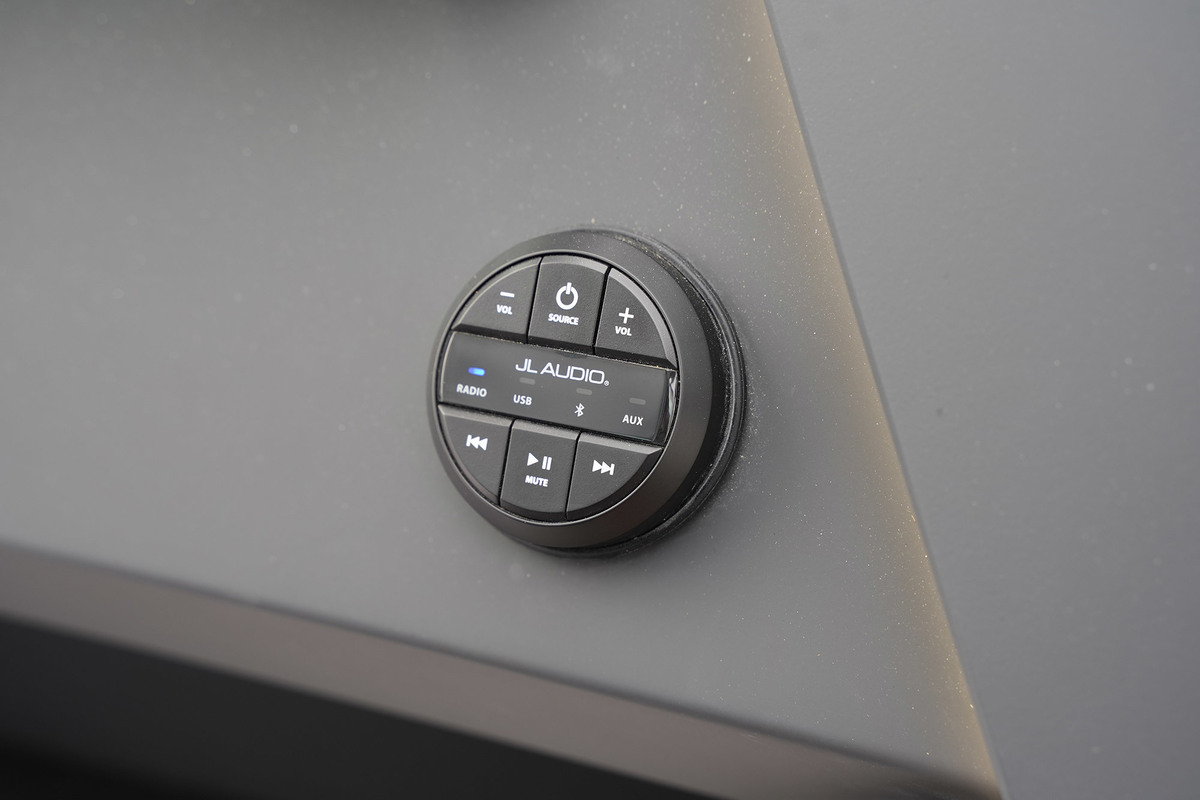 Axopar 29 XC Cross Cabin