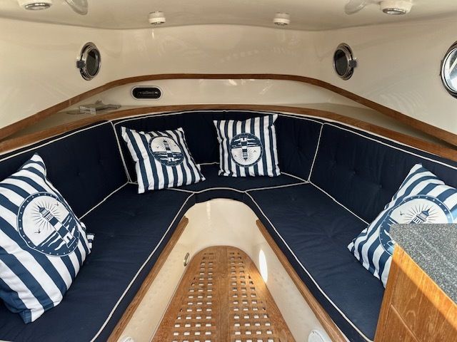 Jan Van Gent 10,35 Cabin