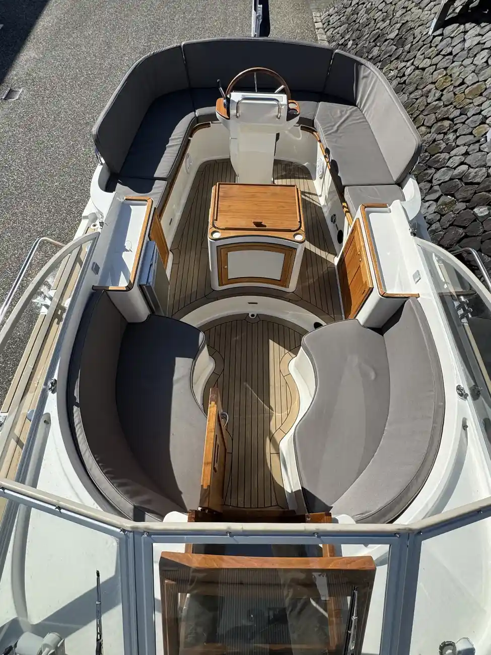 Intercruiser 27 Cabin