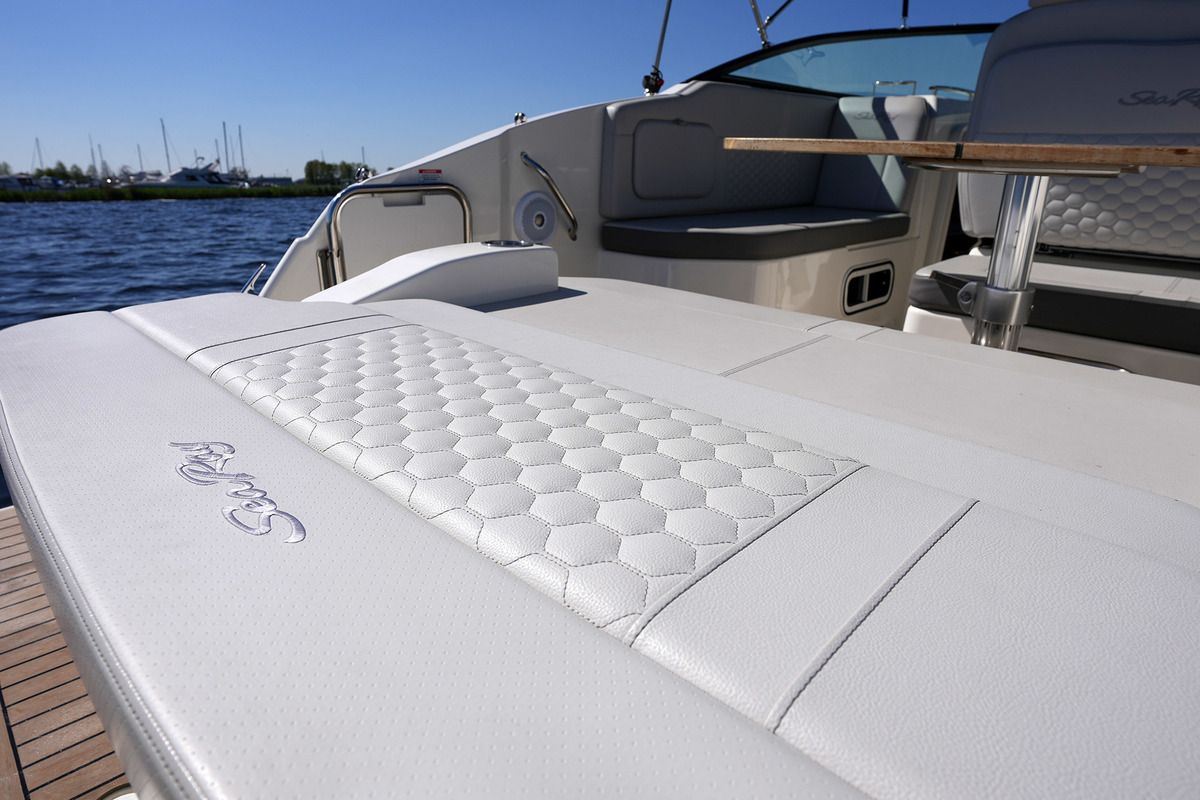 Sea Ray Sundancer 265