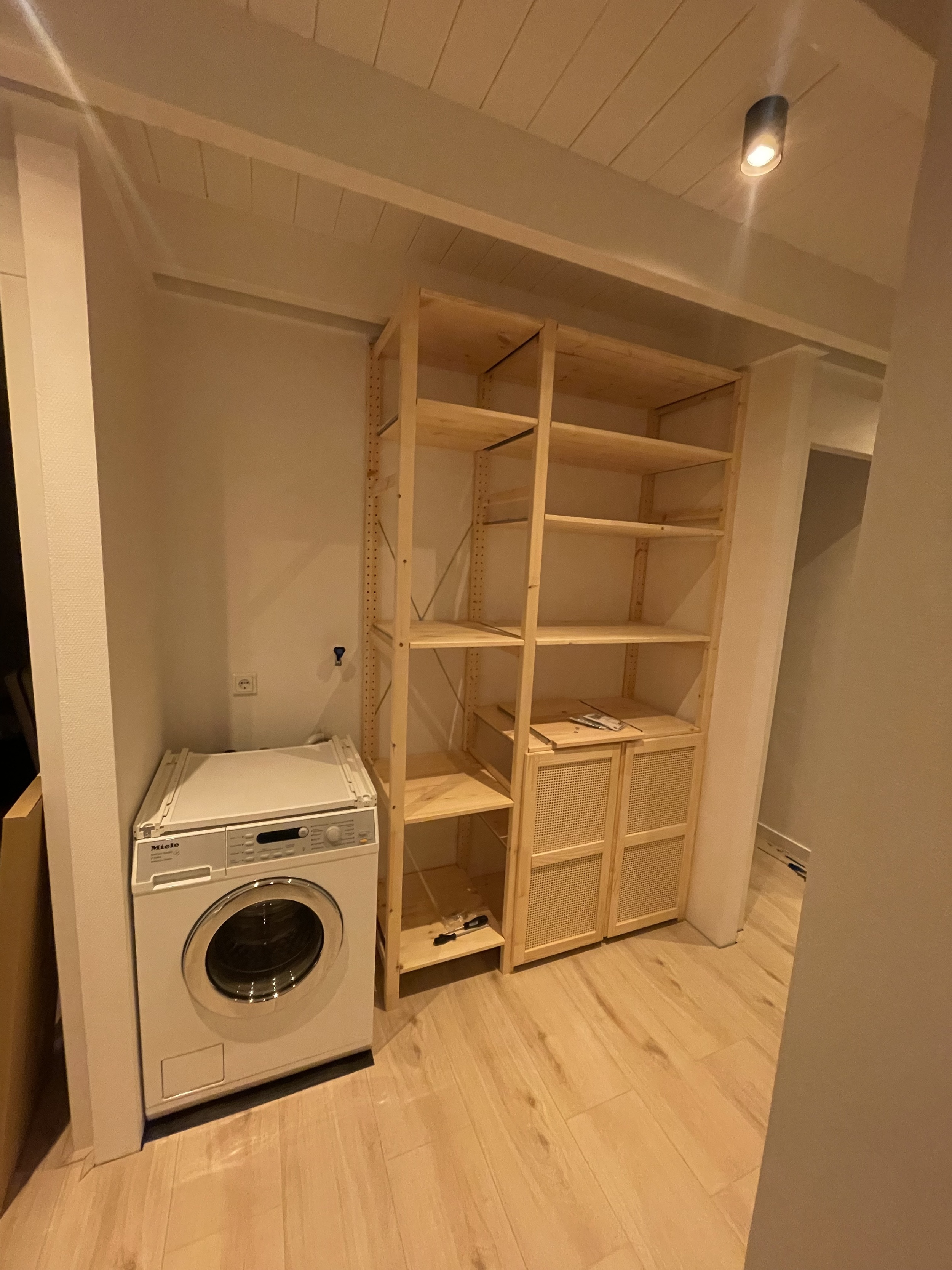 TMB60eco Houseboat Bij Rotterdam Ligplaats