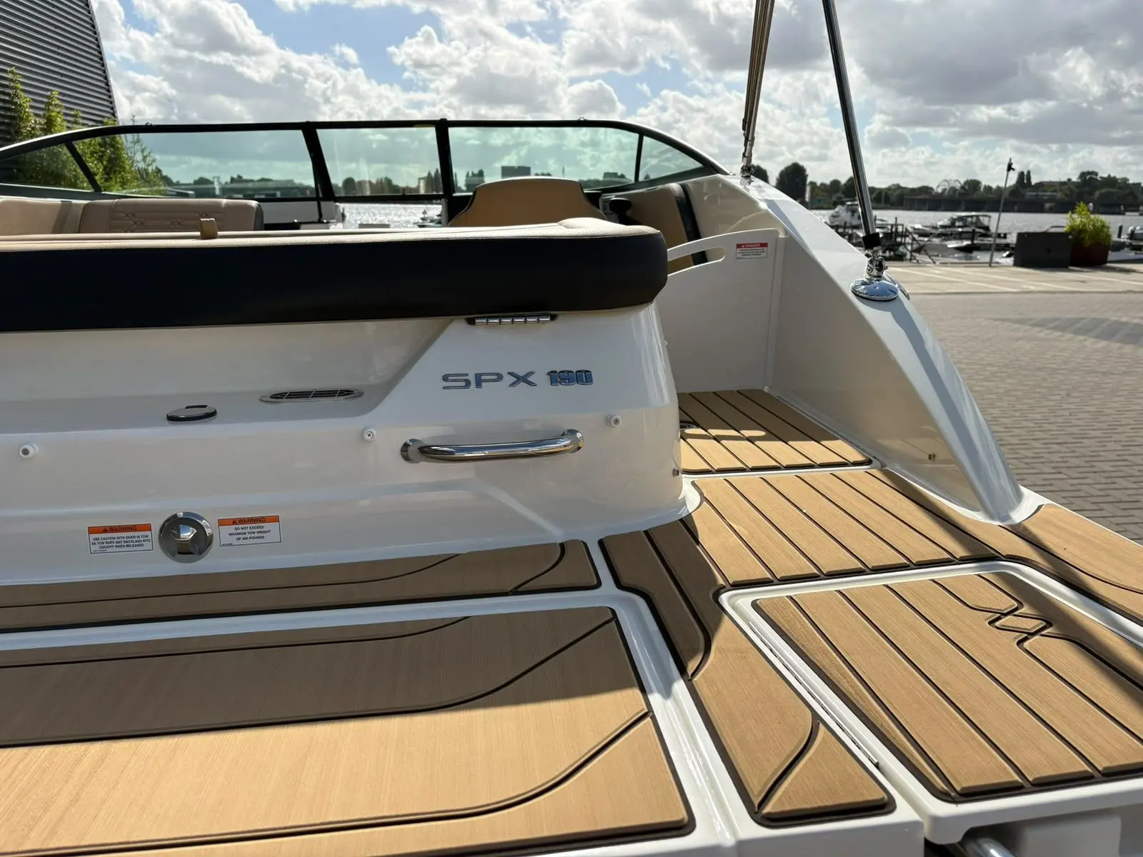 Sea Ray SPX 190