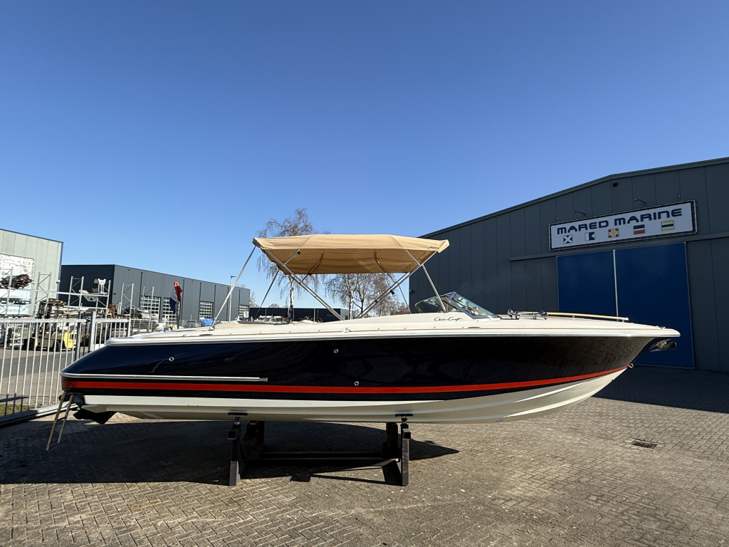 Chris Craft Corsair 28