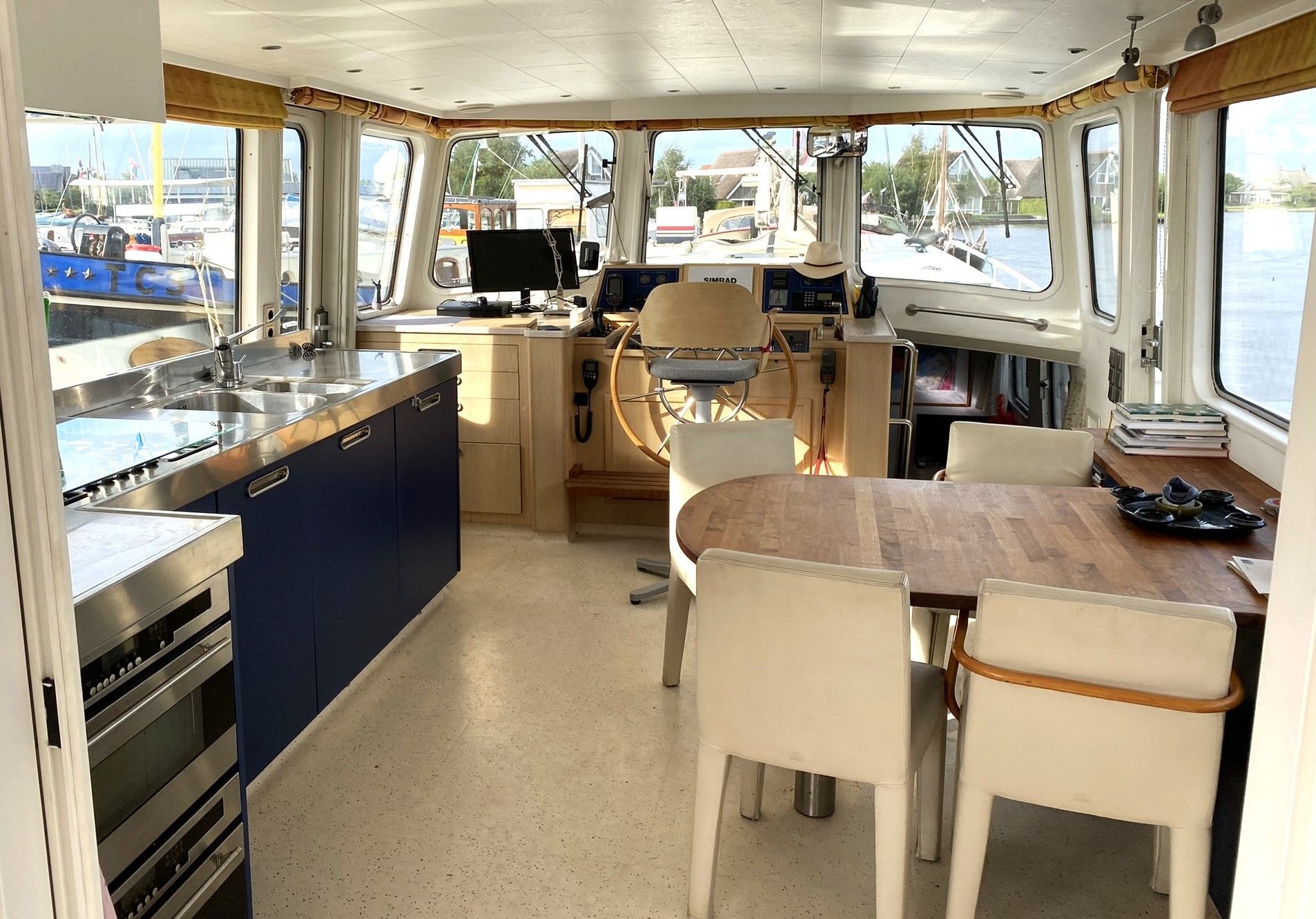 Luxe Motor ( Euroship ) 18.00 ( ONDER BOD )