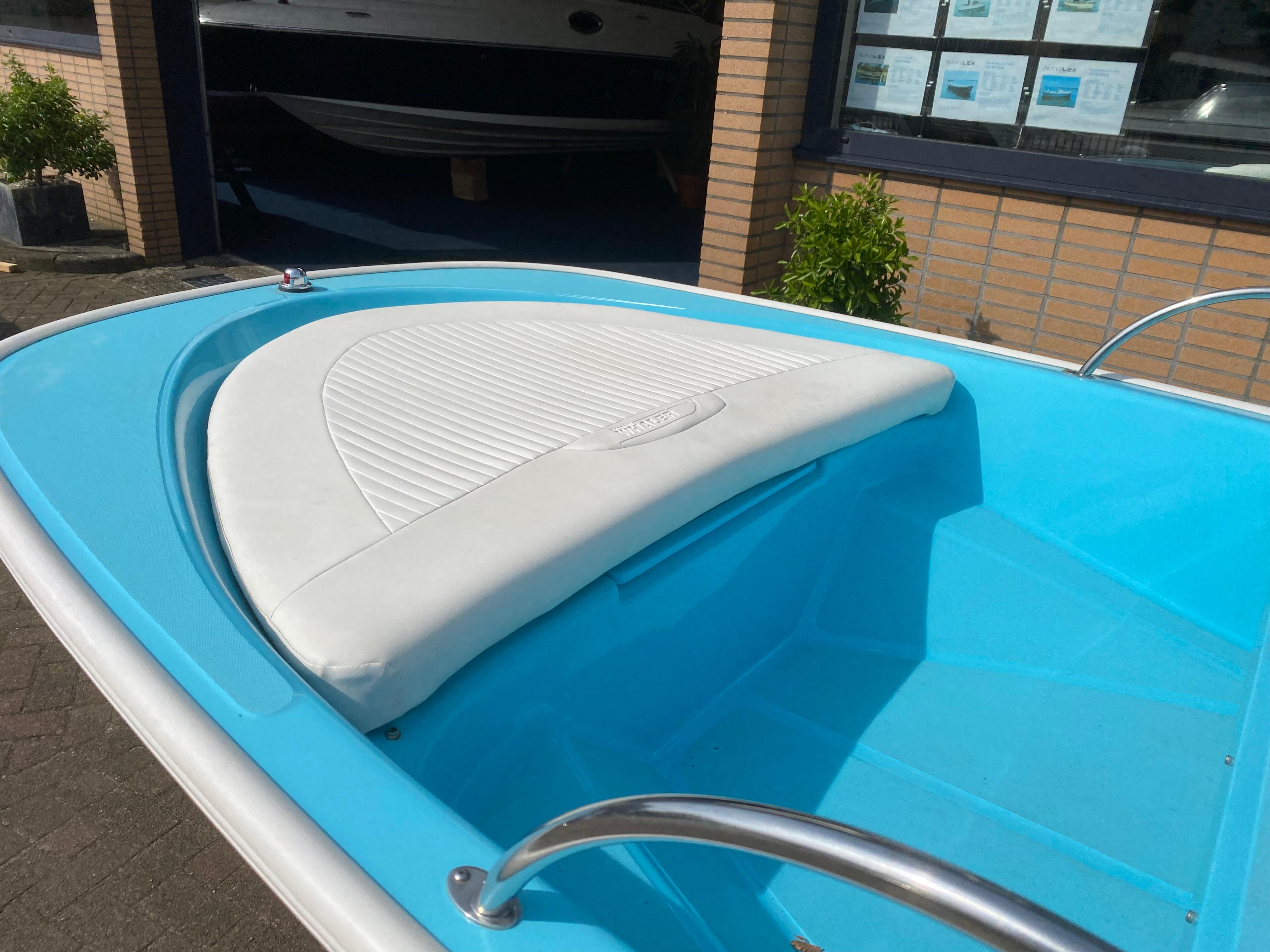 Boston Whaler 130 Sport 50 Anniversary