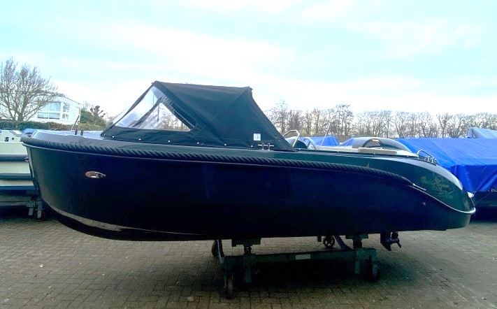 Oud Huijzer 600 Tender
