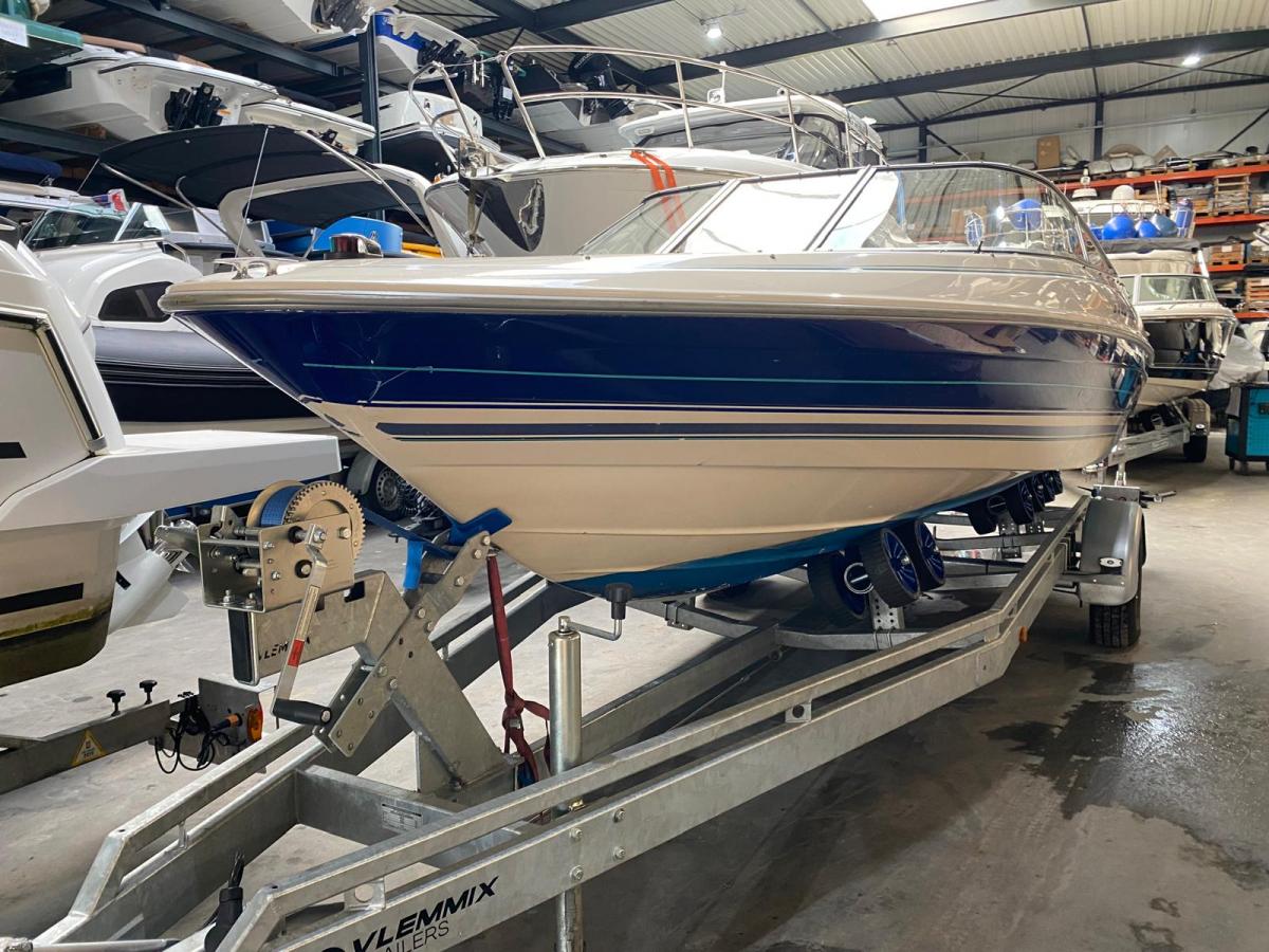 Bayliner 2050 Capri Bowrider