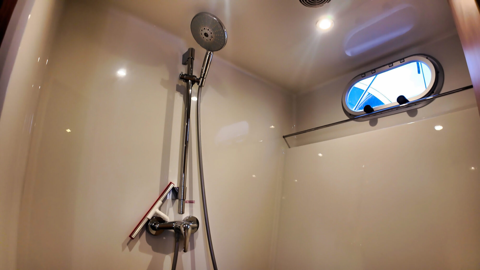 Aventura 43 AK Cabrio