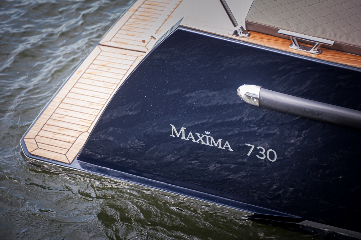 Maxima Boats 730
