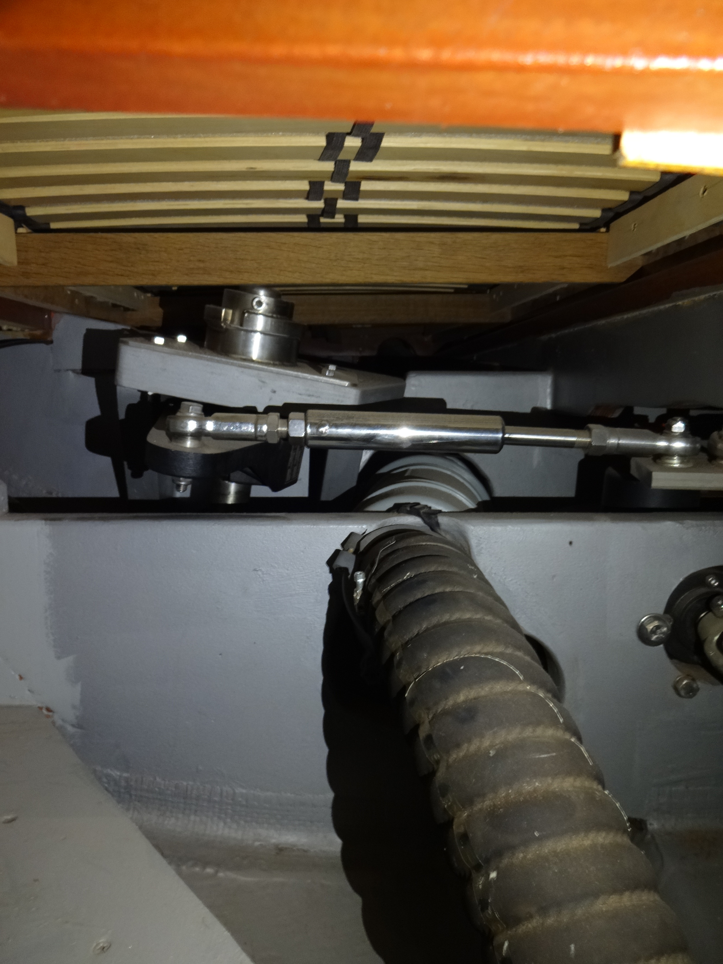 Dick Zaal 41 Centre Cockpit