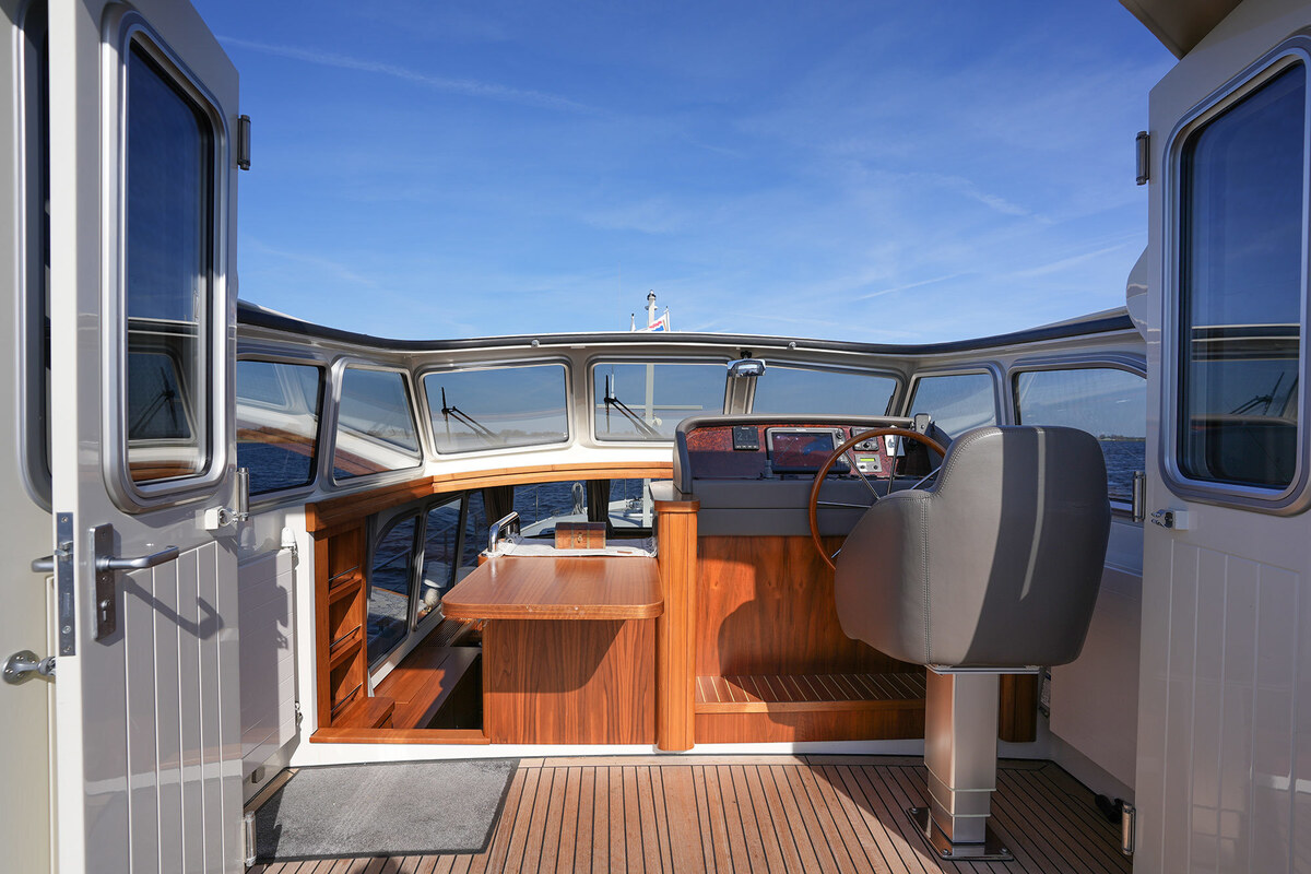 Linssen Grand Sturdy 410 AC Variotop met stabilisator