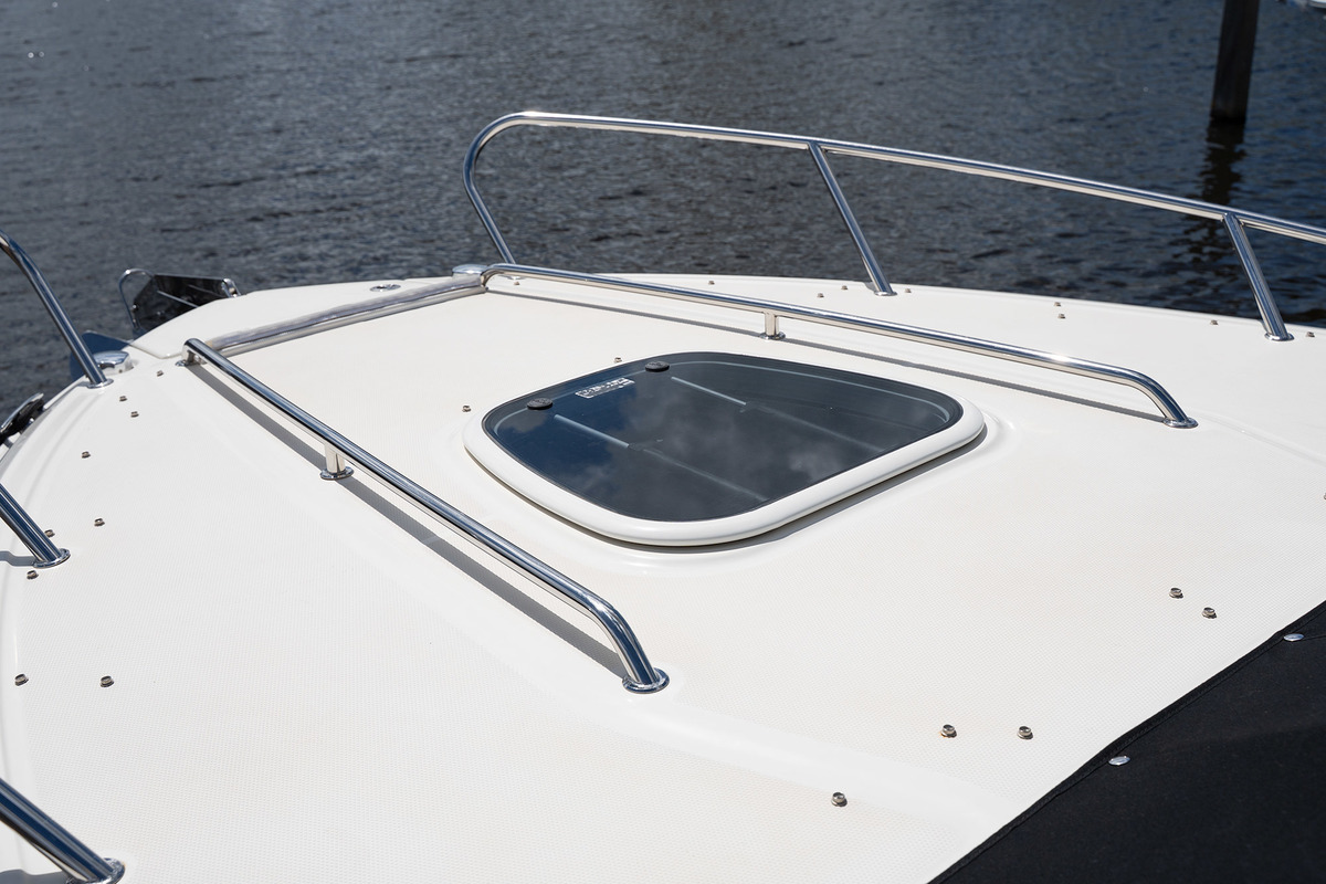 Sea Ray Sun Sport 250