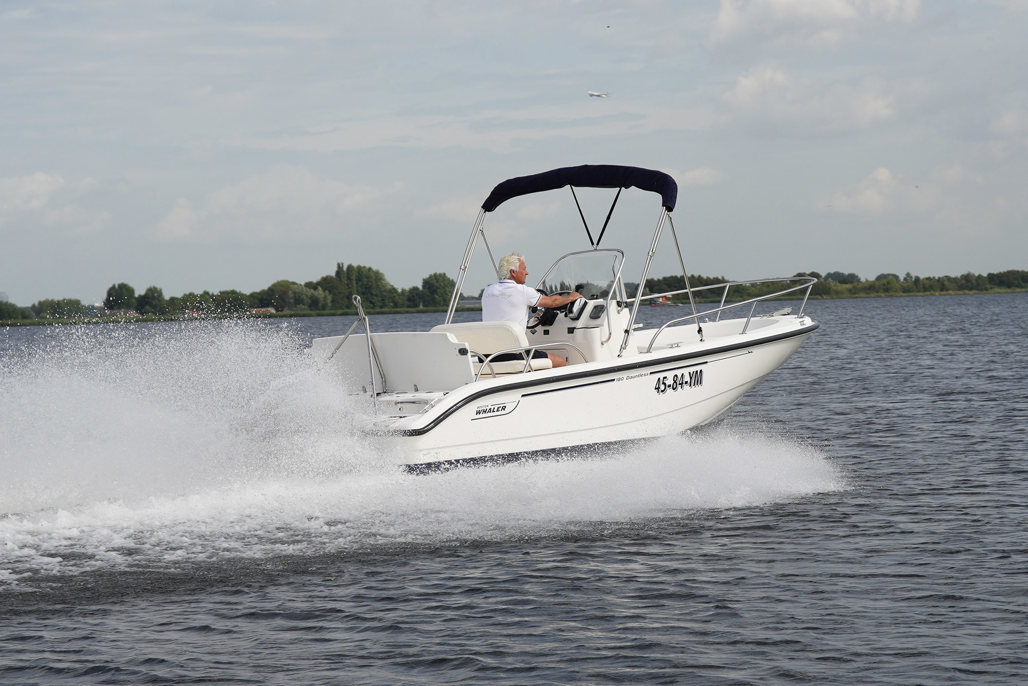 Boston Whaler 180 Dauntless
