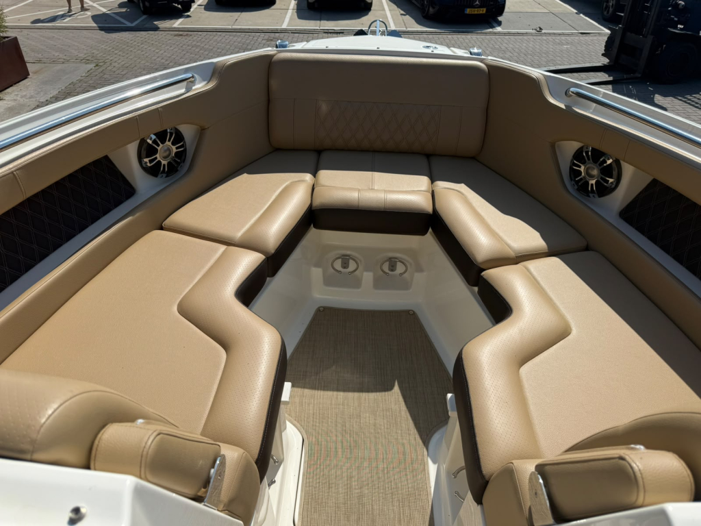 Sea Ray SLX 250