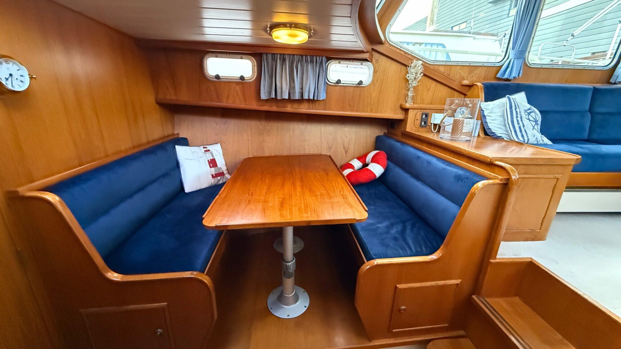 Monty Bank Monty Bank Kotter 41 AK Cabrio