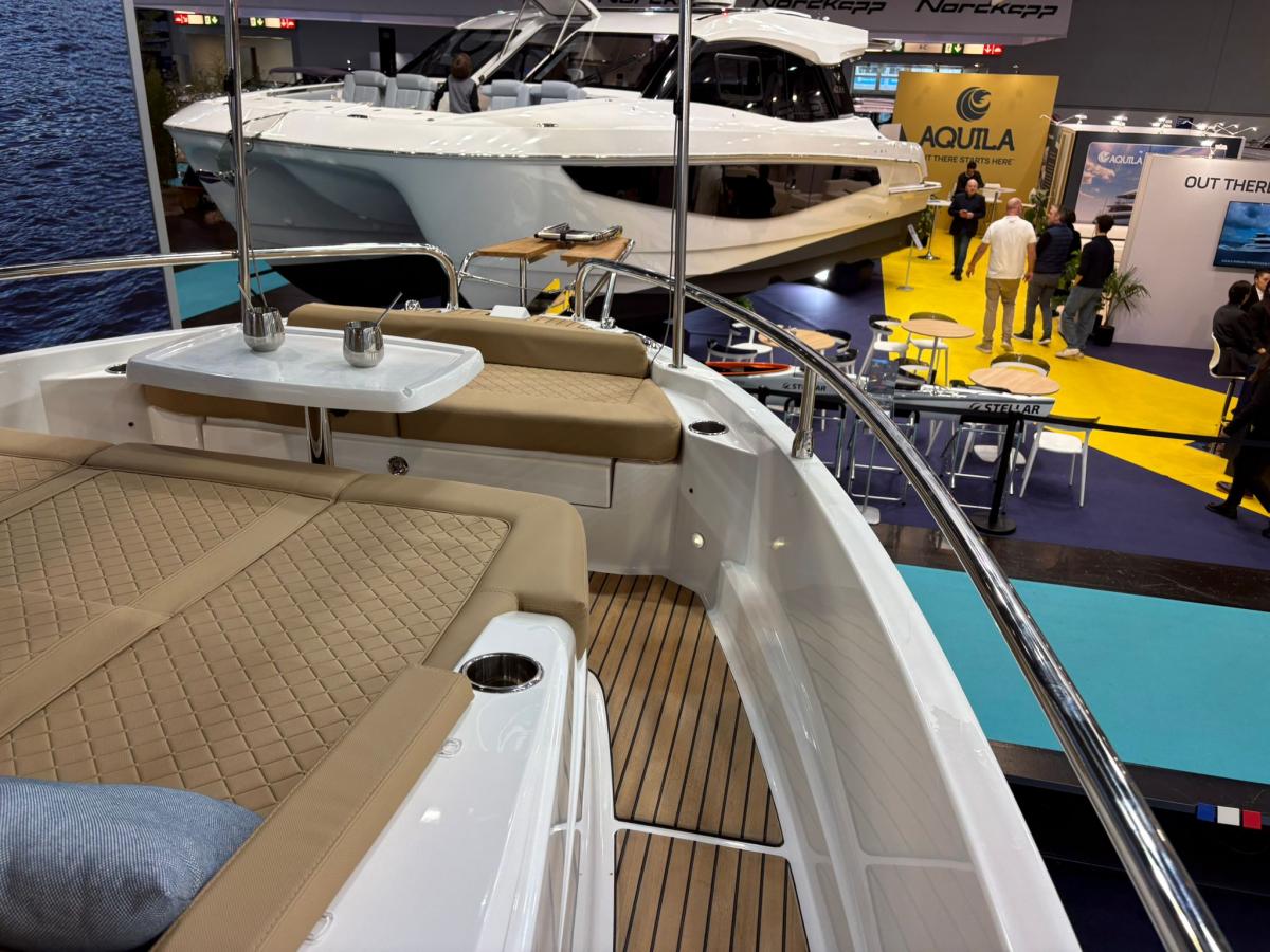 WELLCRAFT 38 EXPLORER