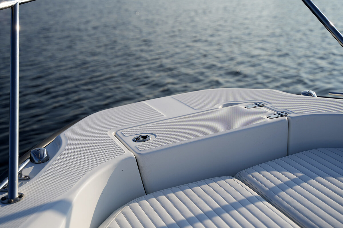 Boston Whaler 230 Dauntless