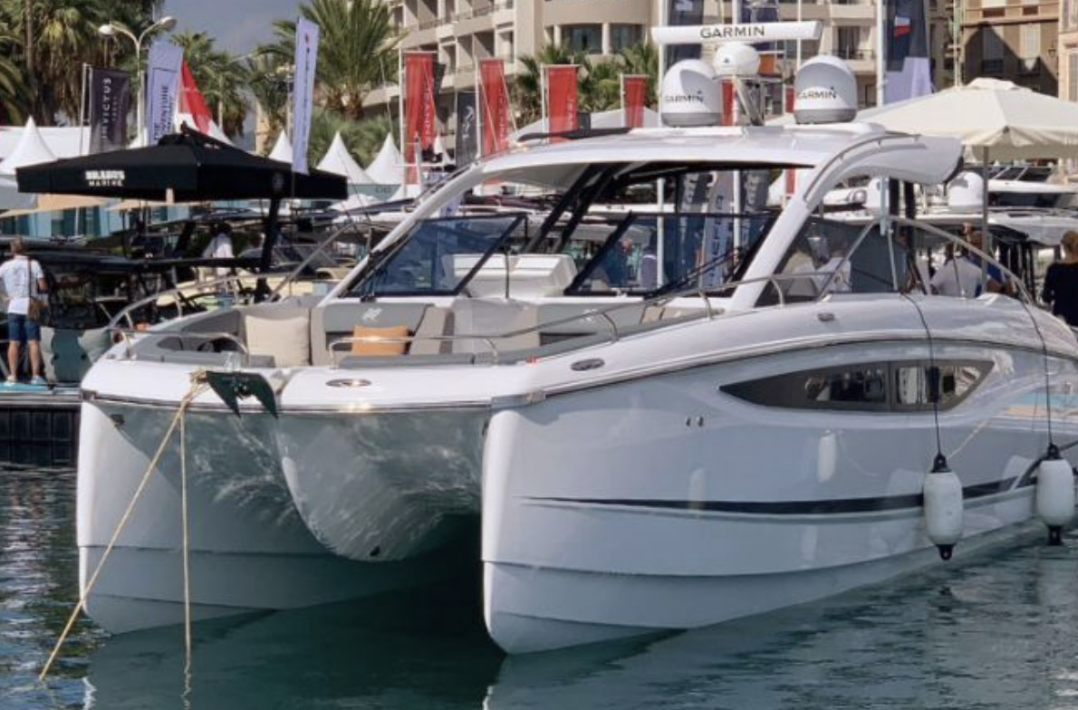 JEANNEAU TH38 Twin-Hull