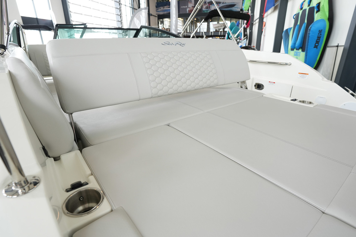 Sea Ray SDX 250