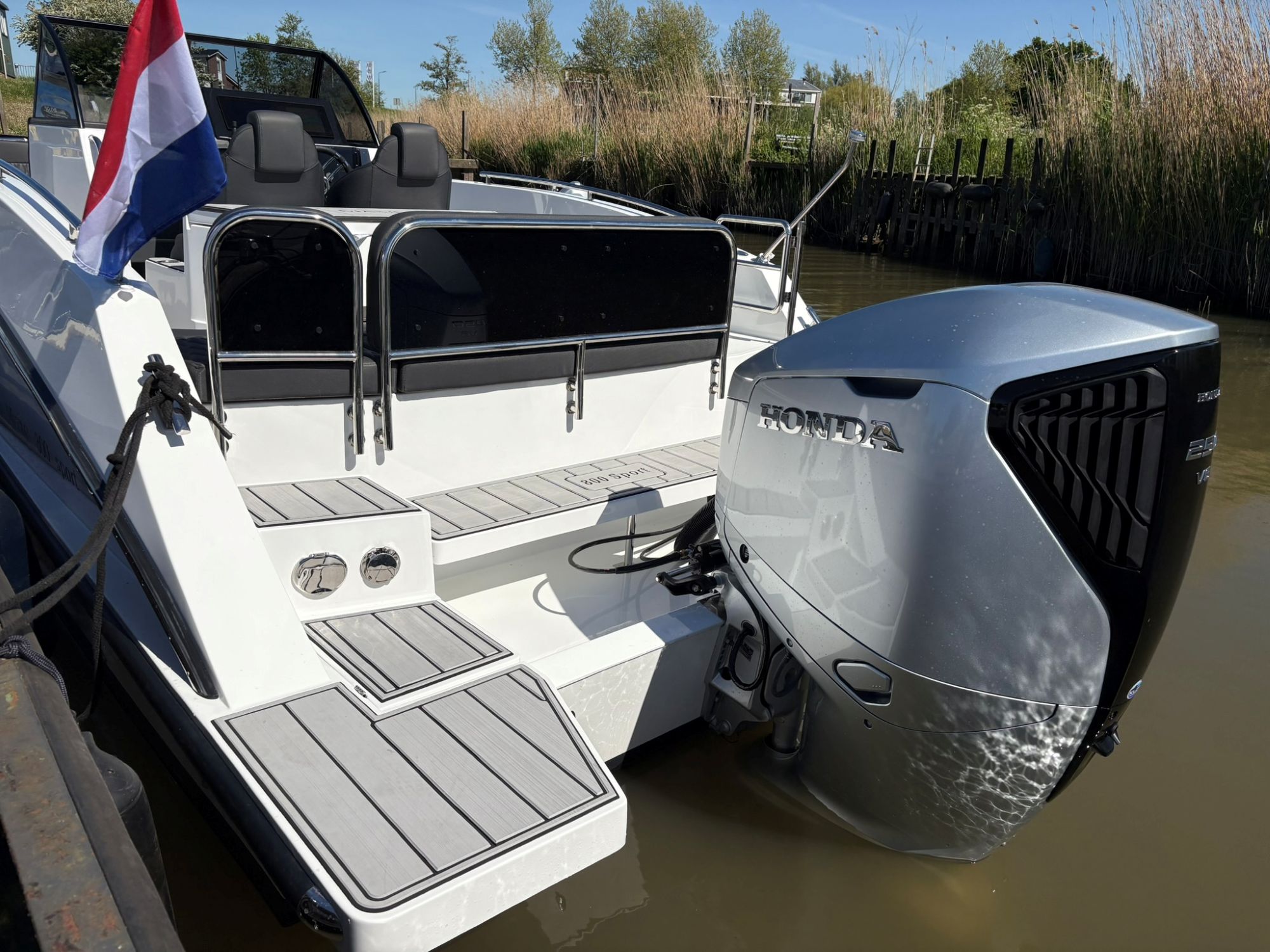 Maxima Boats 800 sport met een Honda 250 pk