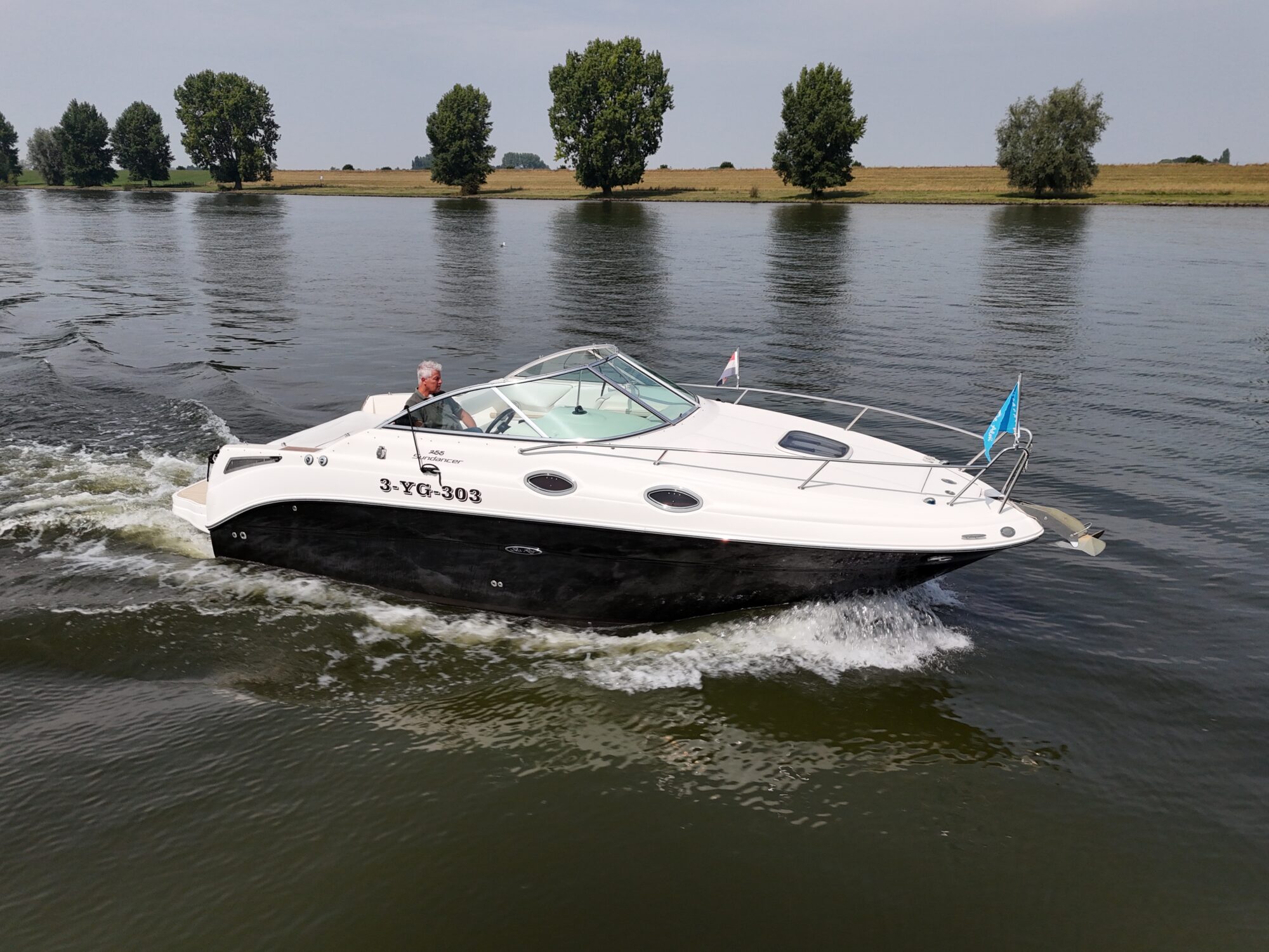 Sea Ray 255 Sundancer