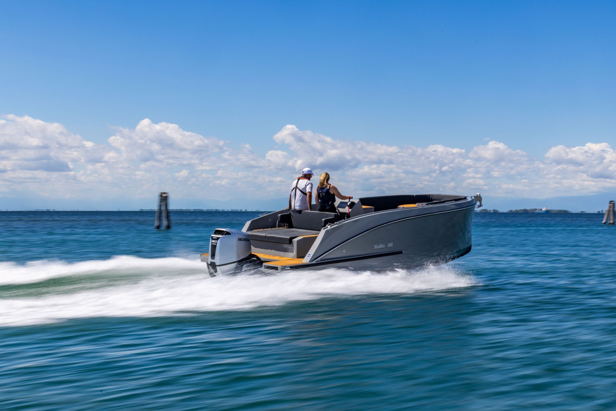Maxima Boats 680 Sport Lounge met Honda 150 pk op voorraad!
