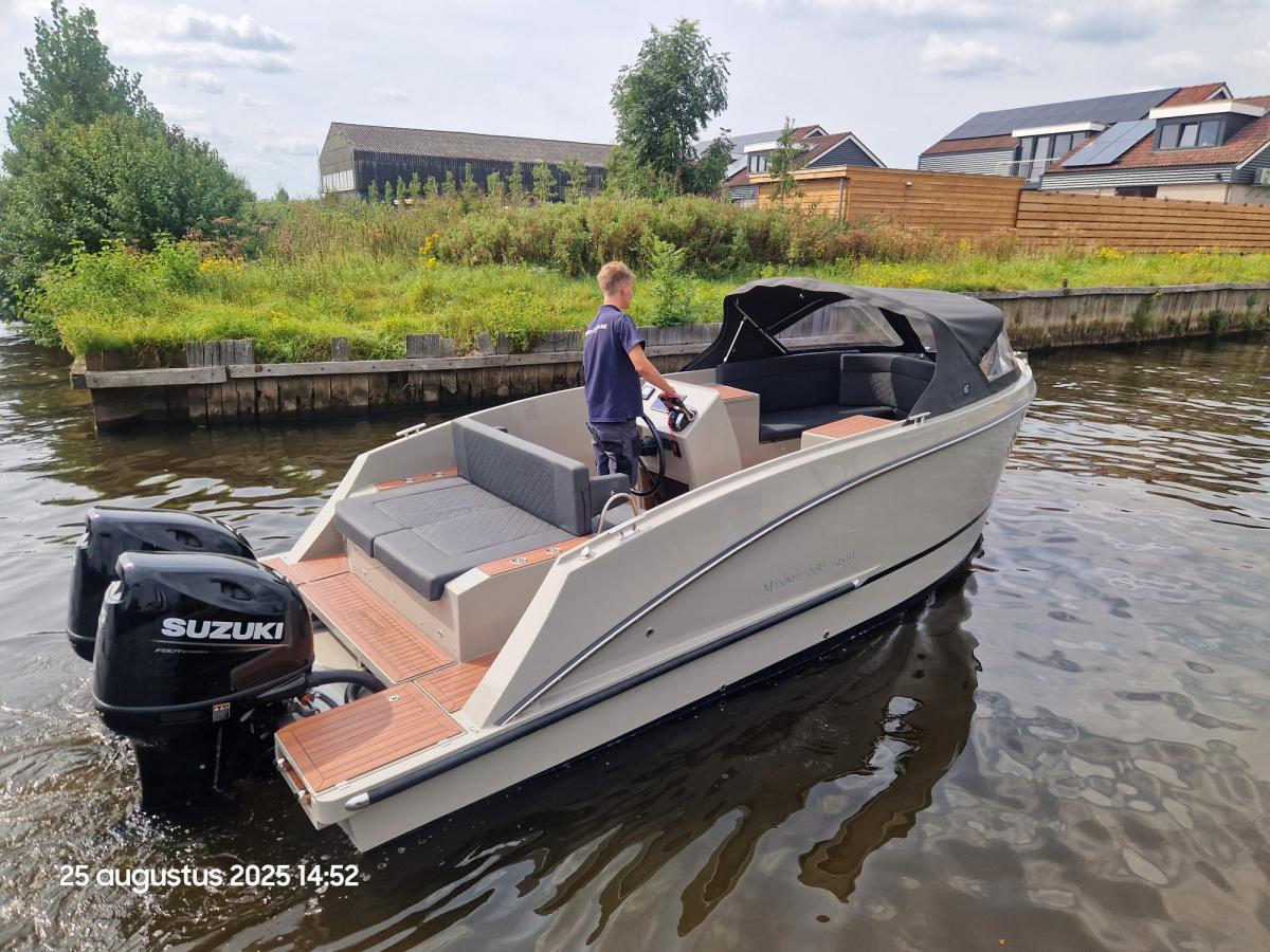 Maxima 680 Sport Lounge