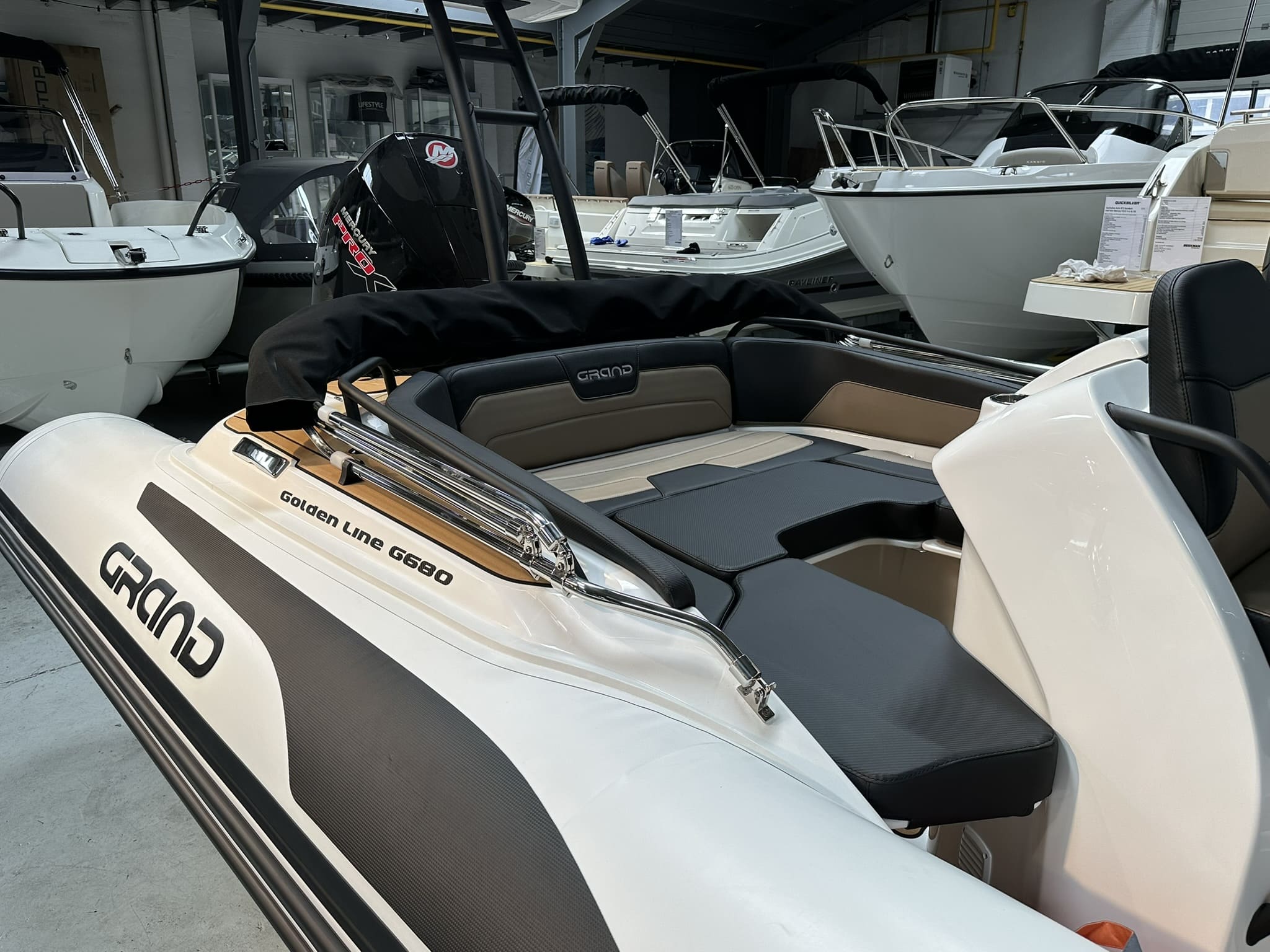 Grand Golden Line 680 de Luxe