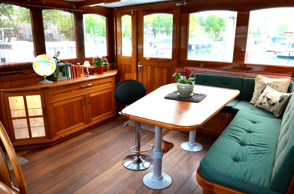 Luxe Motor Cruise 19.75