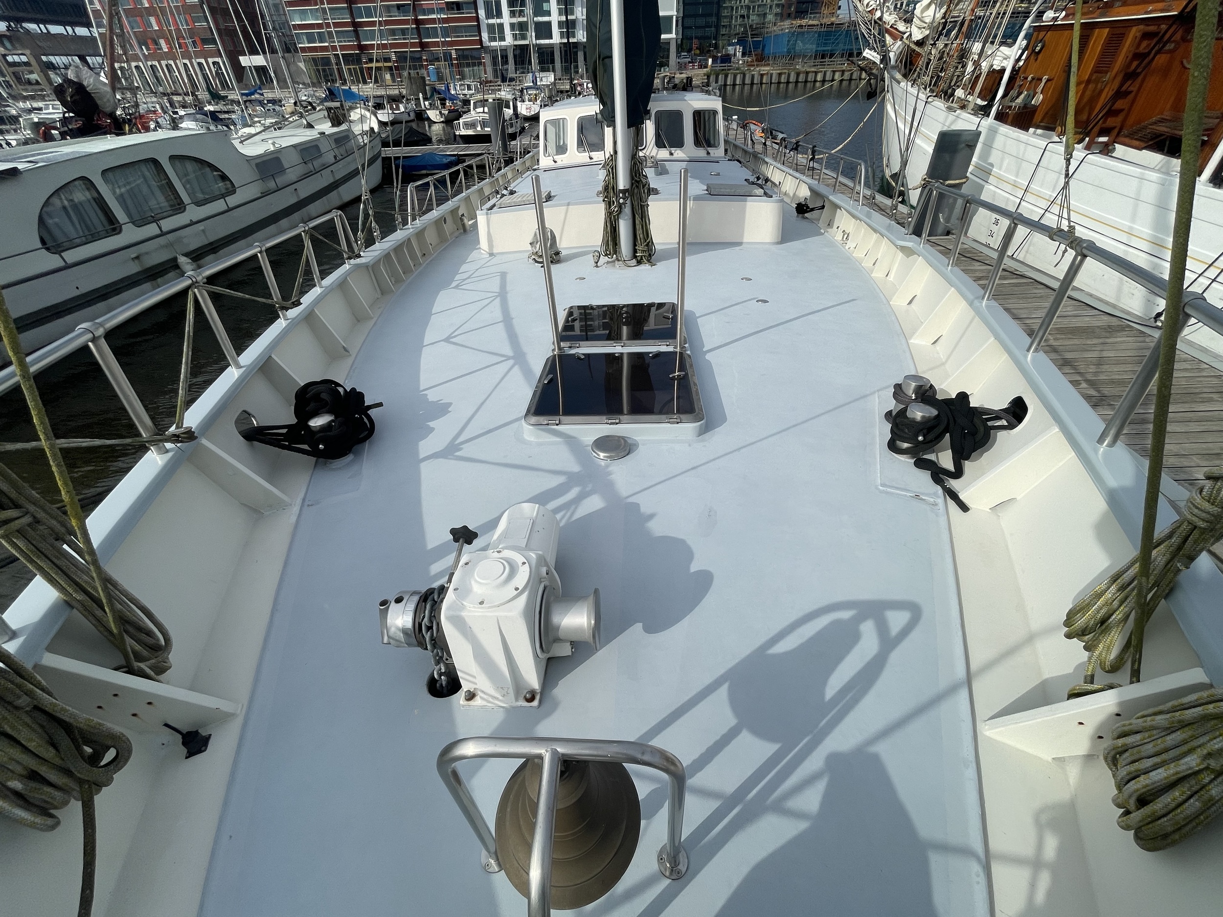 Dykstra Schooner 77, Midzwaard