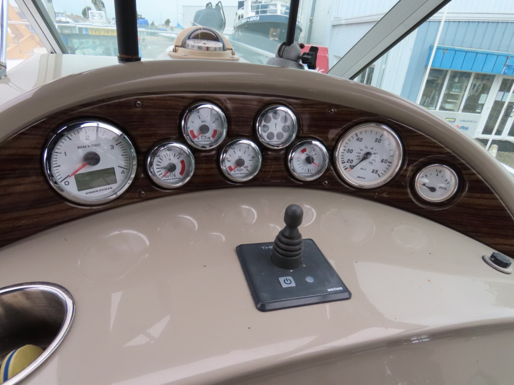 Larson Cabrio 274