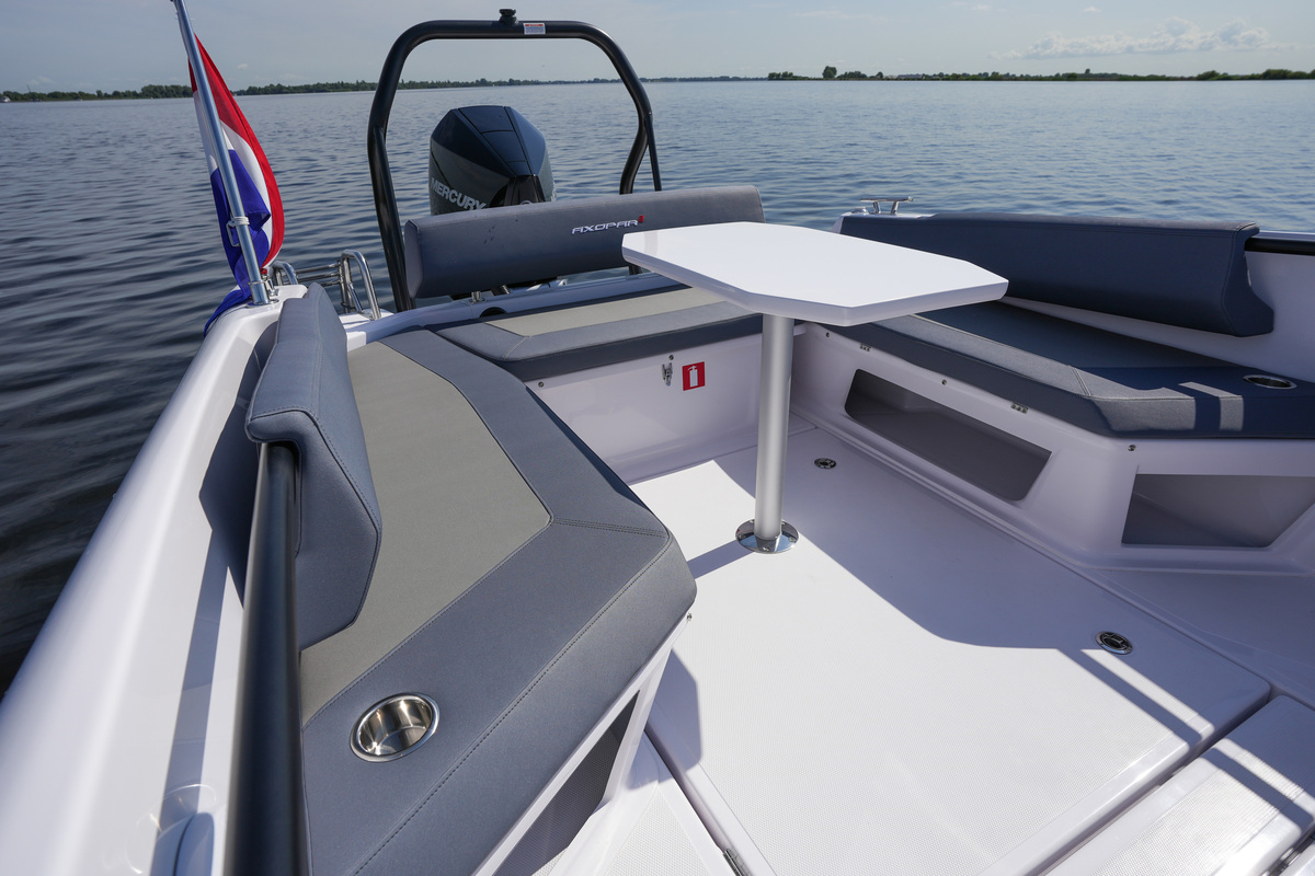 Axopar 25 Cross Bow & Cross Top