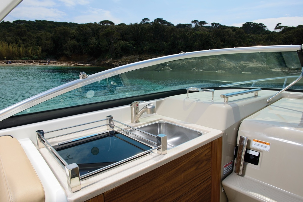Sea Ray Sundancer 265