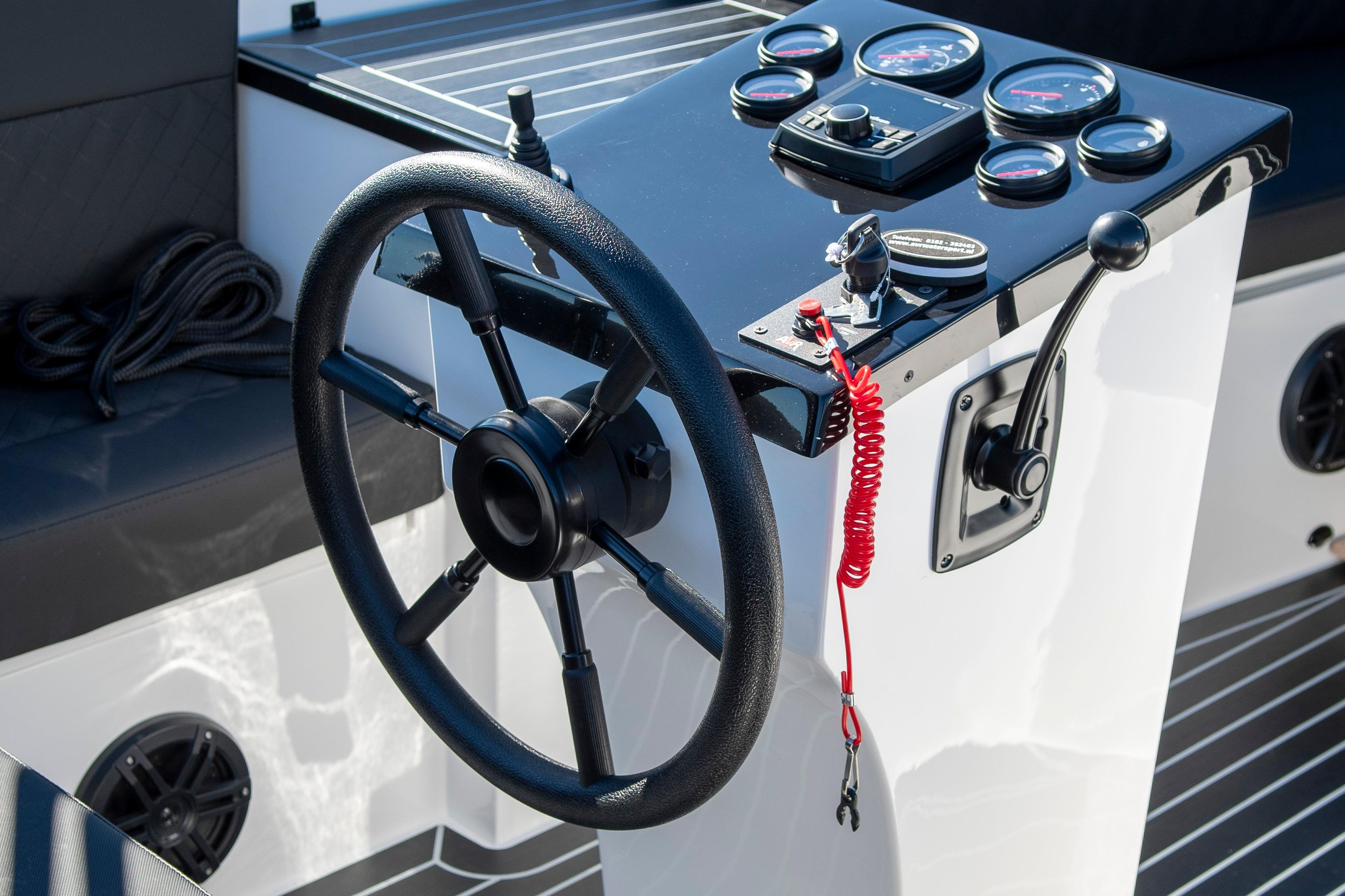 Lago Amore 633 Tender