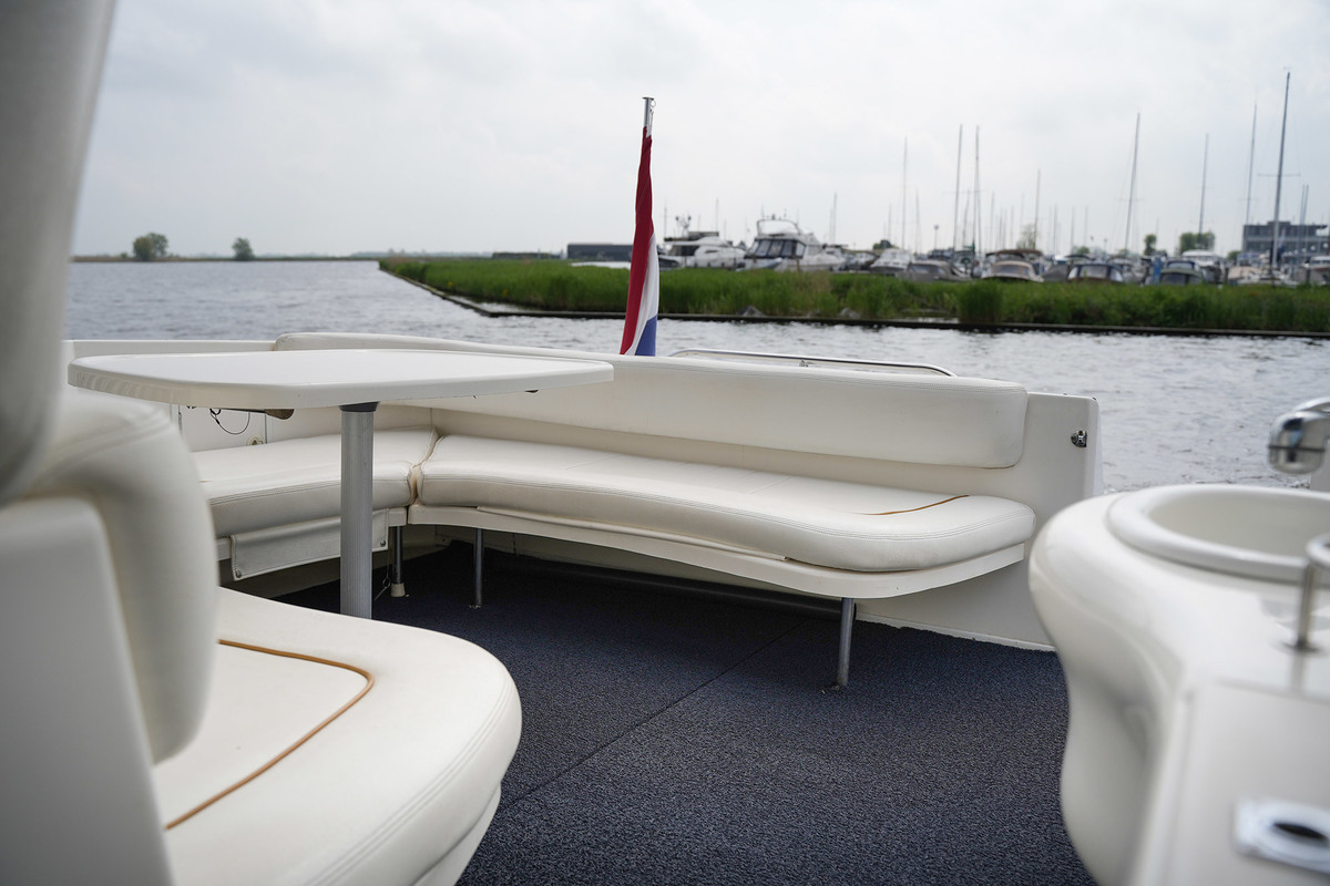 Sea Ray 310 Sundancer