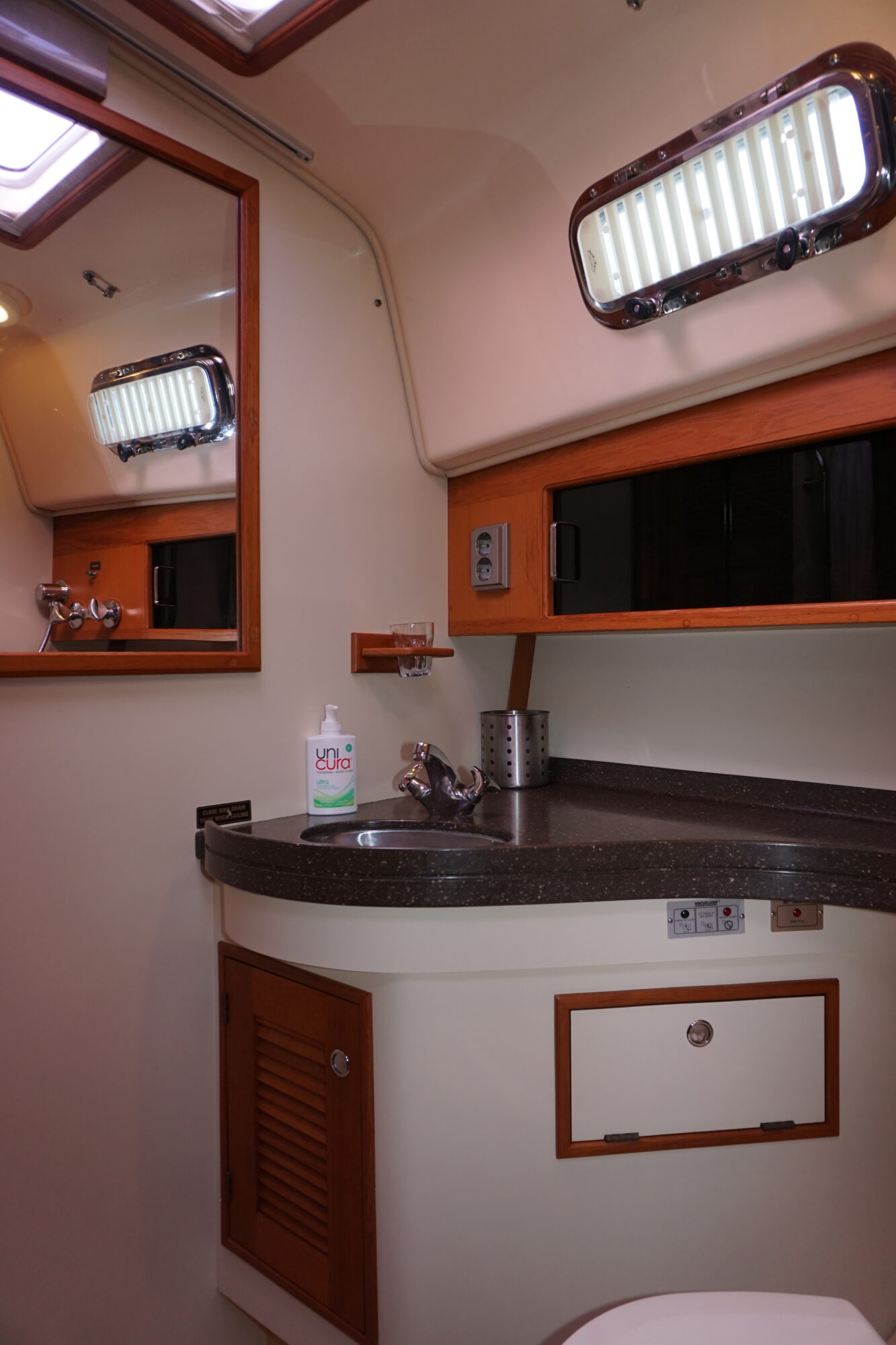 Island Packet Craft 360 Express