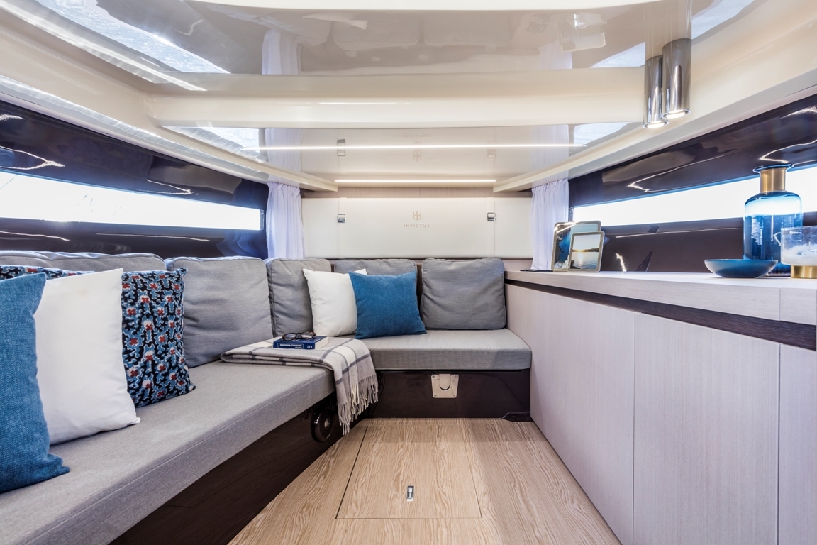 Invictus yachts Invictus 320 gt