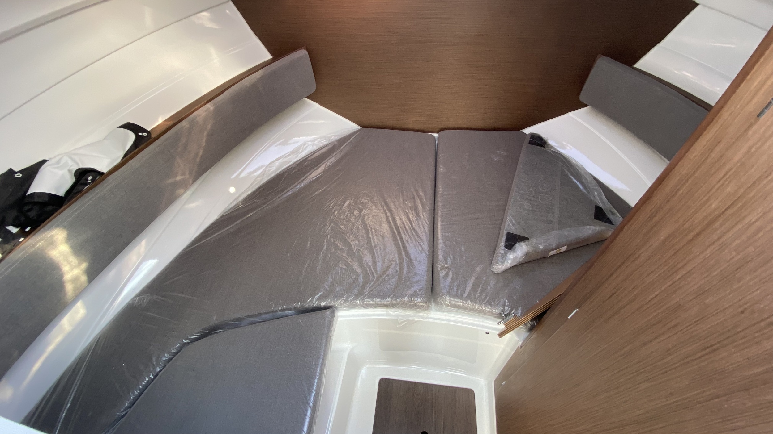 Beneteau Antares 8