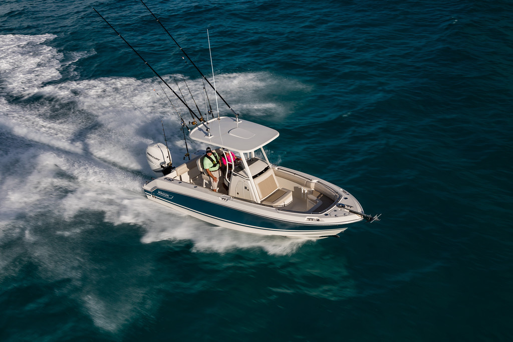 Boston Whaler 230 Outrage