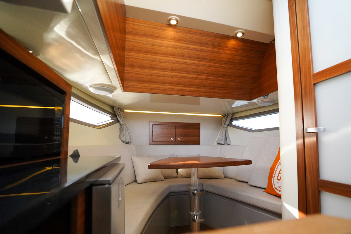 Sea Ray Sundancer 290