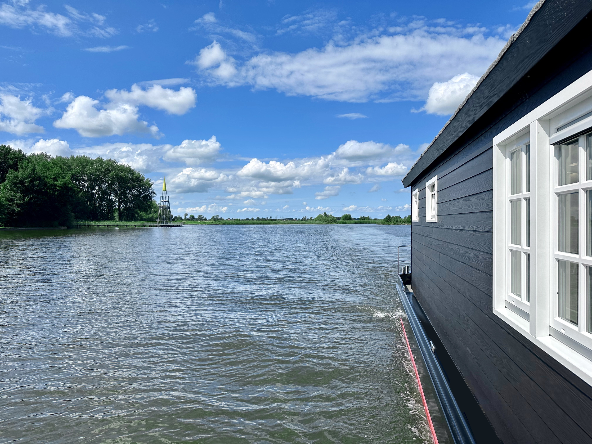 HOMESHIP VaarChalet In Amsterdam 1250D Luxe Houseboat