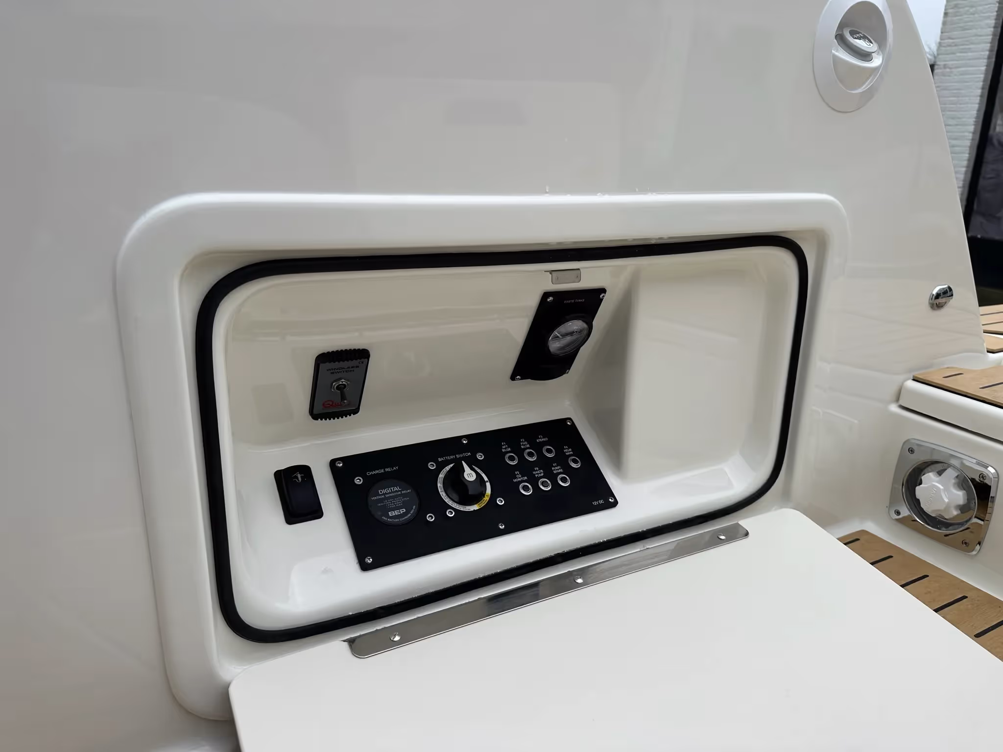 Quicksilver 755 Weekend