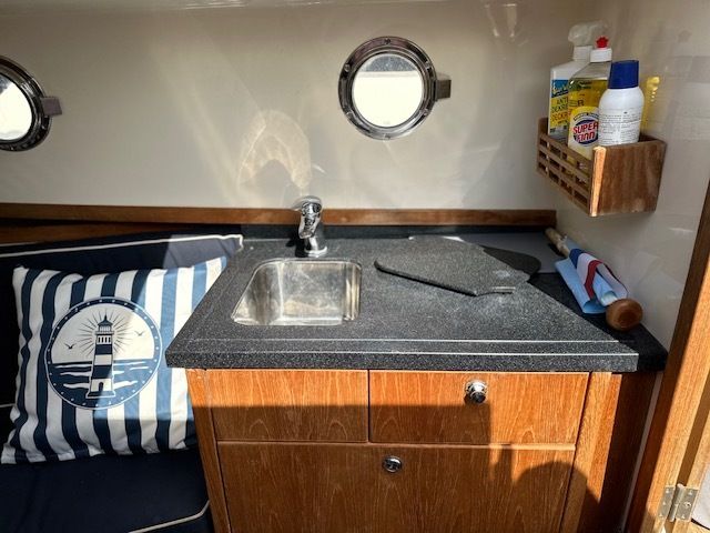 Jan Van Gent 10,35 Cabin