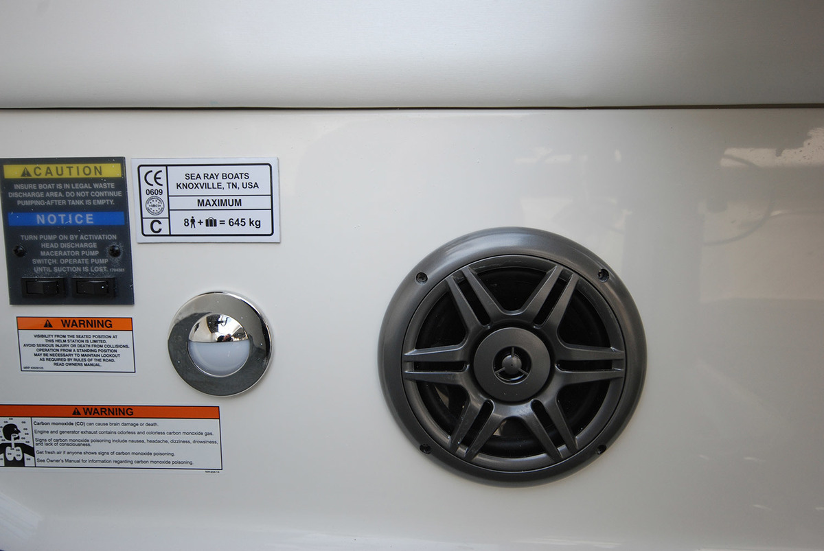 Sea Ray Sun Sport 250