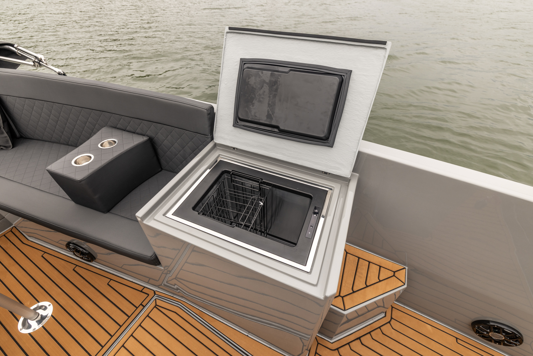 Maxima Boats 680 Sport Lounge met Honda 150 pk op voorraad!