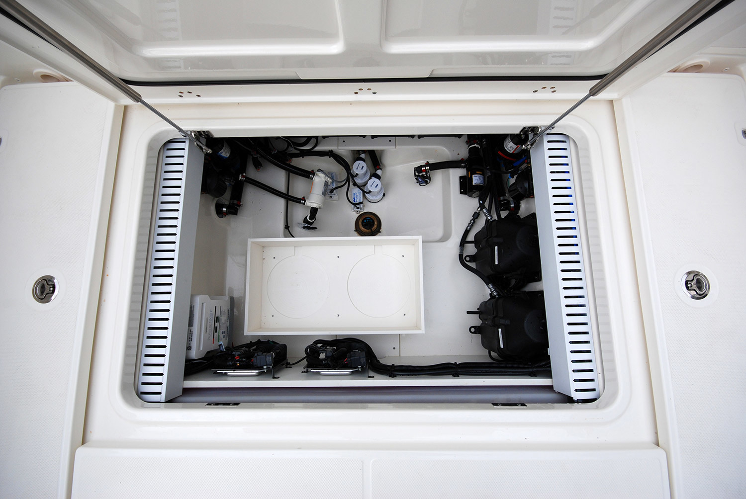 Boston Whaler 330 Outrage