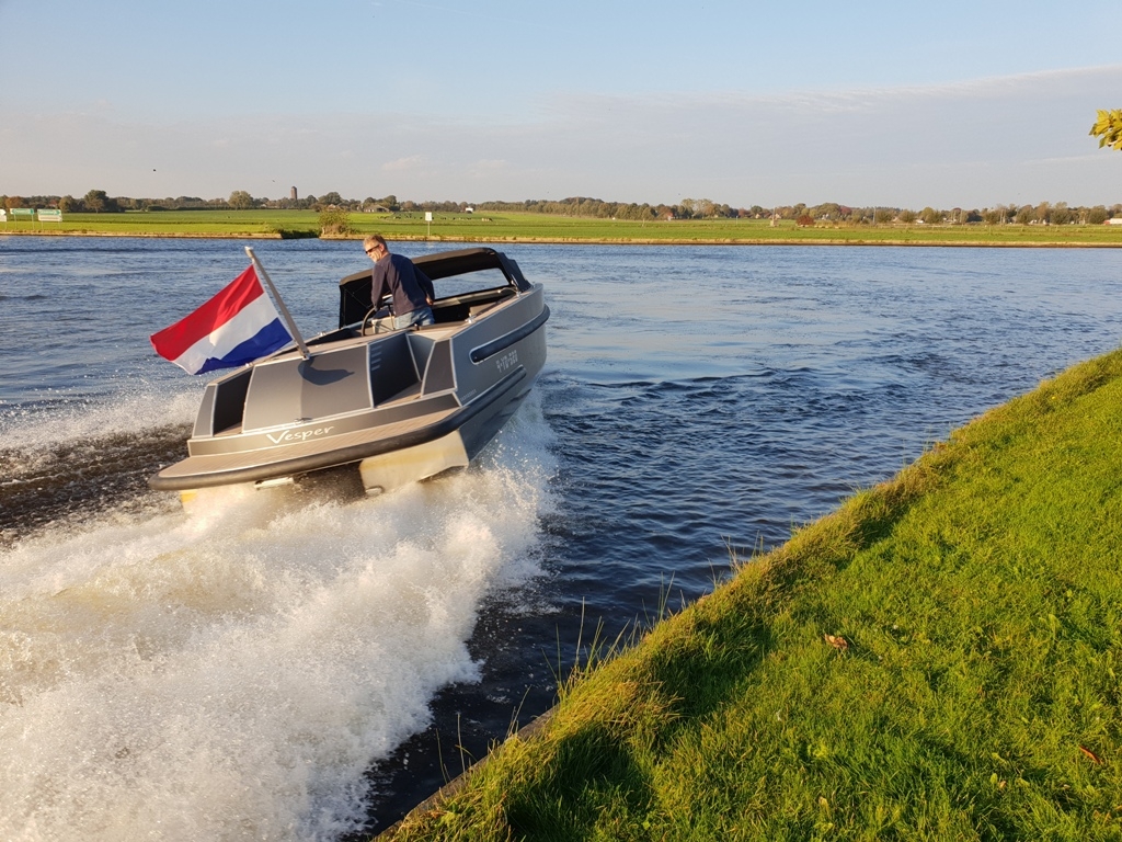 Van Vossen VanVossen Tender 888 (sport)