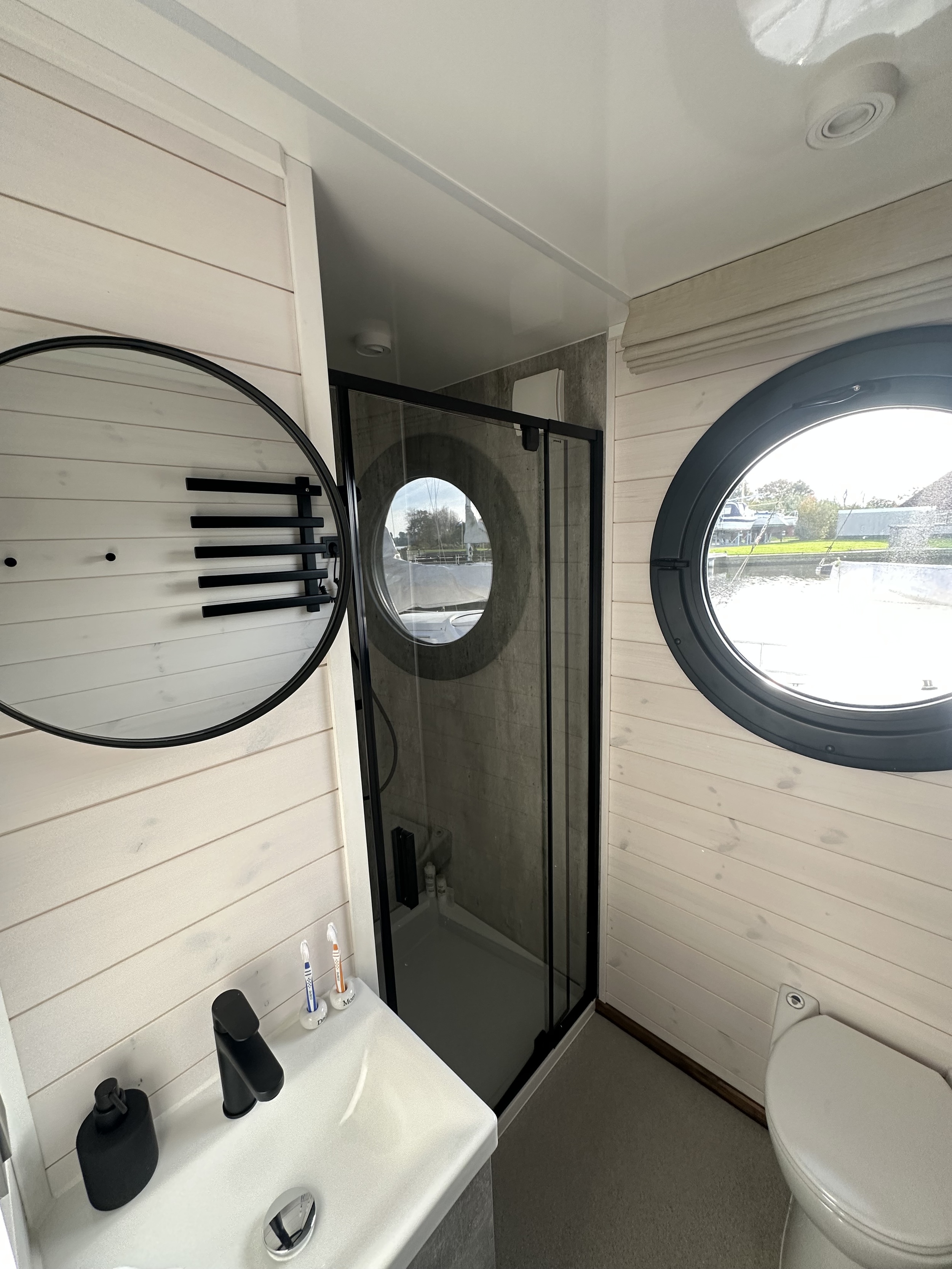 Nordic Season NS 43 Eco 45m2 Houseboat