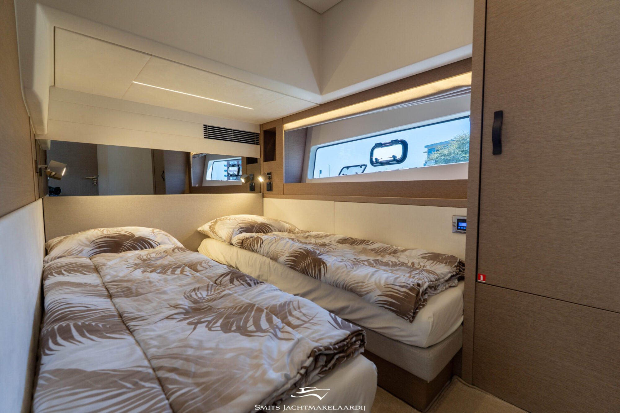 Prestige 590 Flybridge